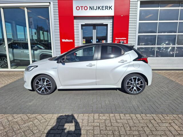 Toyota YARIS 1.5 Hybrid Style Bi-Tone Limited