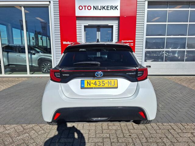 Toyota YARIS 1.5 Hybrid Style Bi-Tone Limited