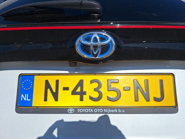 Toyota YARIS 1.5 Hybrid Style Bi-Tone Limited