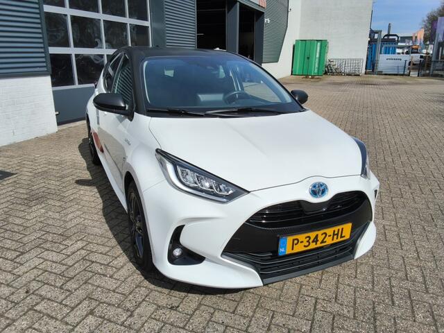 Toyota YARIS 1.5 Hybrid Dynamic | Navigatie | Camera