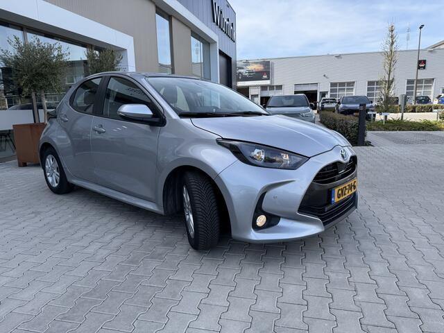 Toyota YARIS 1.5 Hyb. Active | PDC v/a | Stoelverwarm. | Camera |