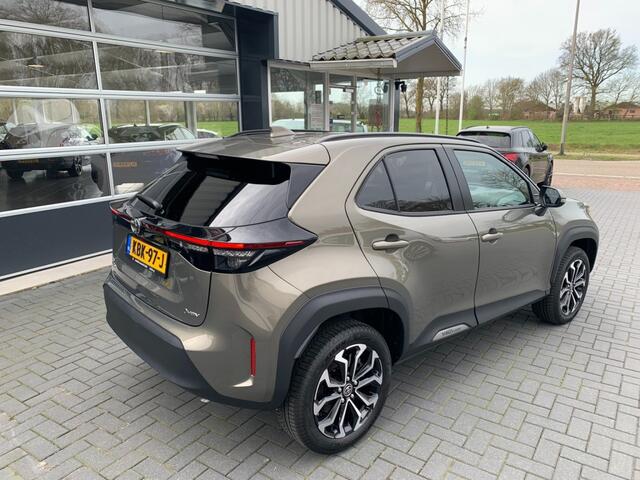 Toyota YARIS 1.5 Hybrid 115 First Edition, stoel en stuurverwarming, adaptive cruise, airco, all-in prijs incl afleverbeurt en apk tot 2029!