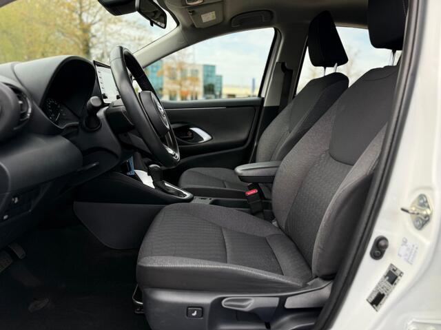 Toyota YARIS 1.5 HYBRID CAMERA NAVI