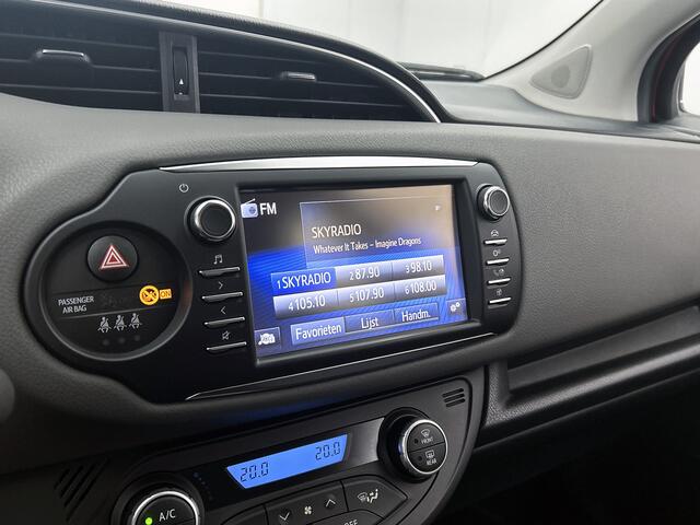 Toyota YARIS 1.5 Hybrid Design | NL auto | Dealeronderhouden | Achteruitrijcamera | Onderweg-naar-dealer