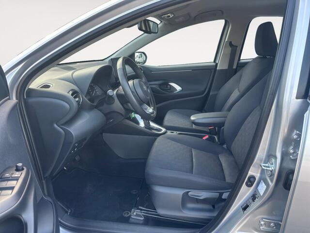 Toyota YARIS 1.5 Hybrid 115 | STUUR-STOEL VERWARMING | CAMERA | APPLE CAR PLAY | GARANTIE |