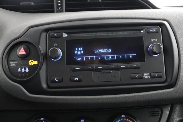 Toyota YARIS 1.0 VVT-i Aspiration | Bluetooth telefoonvoorbereiding | radio-CD-USB | LM velg |