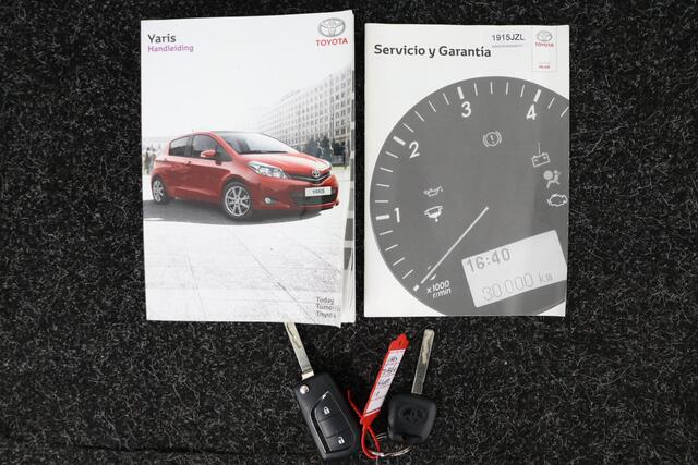 Toyota YARIS 1.0 VVT-i Aspiration | Bluetooth telefoonvoorbereiding | radio-CD-USB | LM velg |