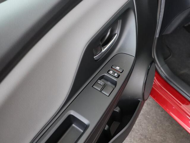 Toyota YARIS 1.5 Hybrid Dynamic | NL Auto | Dealeronderhouden |