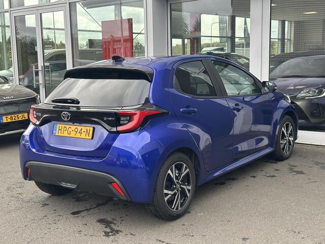 Toyota YARIS 1.5 Hybrid 115 Dynamic Blind spot monitor | Parkeersensoren V+A | Climate control | Keyless entry