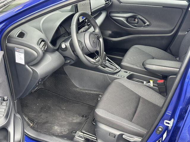 Toyota YARIS 1.5 Hybrid 115 Dynamic Blind spot monitor | Parkeersensoren V+A | Climate control | Keyless entry