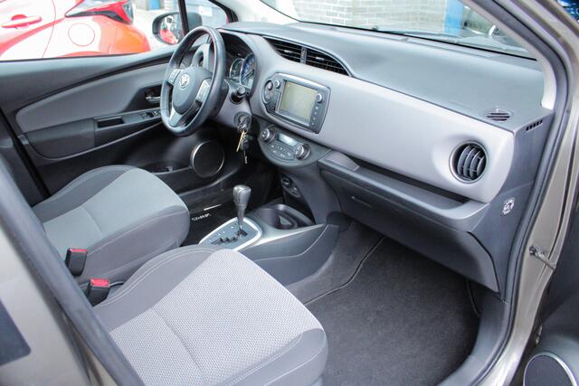 Toyota YARIS 1.5 Hybrid Aspiration |navigatie|parkeersensoren|stoelverwarming|dealer onderhouden|all season banden|