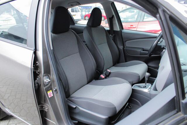 Toyota YARIS 1.5 Hybrid Aspiration |navigatie|parkeersensoren|stoelverwarming|dealer onderhouden|all season banden|