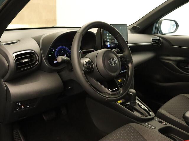 Toyota YARIS Cross 1.5 Hybrid 130 Dynamic - DIRECT NIEUW UIT VOORRAAD LEVERBAAR - NAVIGATIE - PARKEERSENSOREN VOOR/ ACHTER - VOORSTOELEN VERWARMD - STUUR VERWARMD - DODEHOEK DETECTIE - KEYLESS ENTRY/ START - CLIMATE CONTROL - APPLE CARPLAY/ ANDROID AUTO