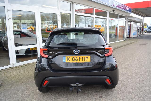 Toyota YARIS 1.5 Hybrid First Edition Black ? Trekhaak ?LED ? Orig. NL ? NAP ?
