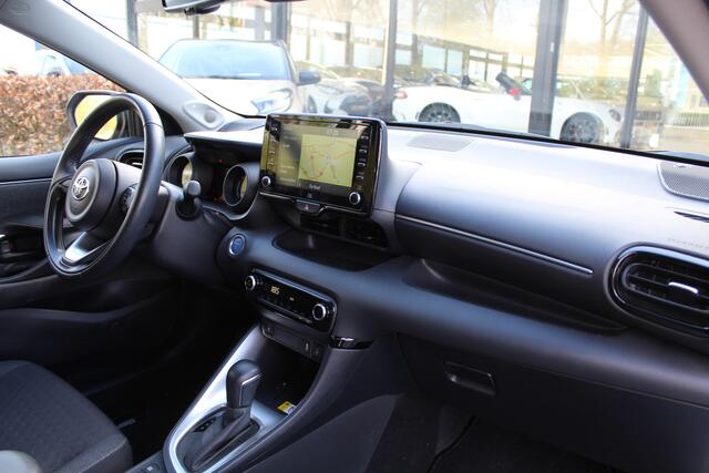 Toyota YARIS 1.5 Hybrid Style | Rijklaar | Apple/Android | Navi | JBL | Bluetooth | DAB+ | Clima | Stoelverw. | Adap Cruise | Camera