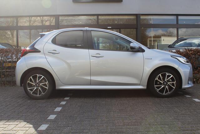 Toyota YARIS 1.5 Hybrid Style | Rijklaar | Apple/Android | Navi | JBL | Bluetooth | DAB+ | Clima | Stoelverw. | Adap Cruise | Camera