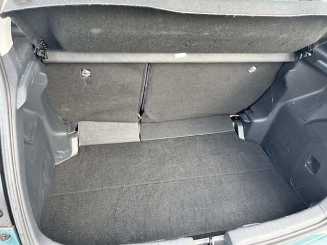 Toyota YARIS 1.5 Hybrid 115 Dynamic Comfort Pack NL Auto Parkeersensoren Stoel Stuur Verwarmd