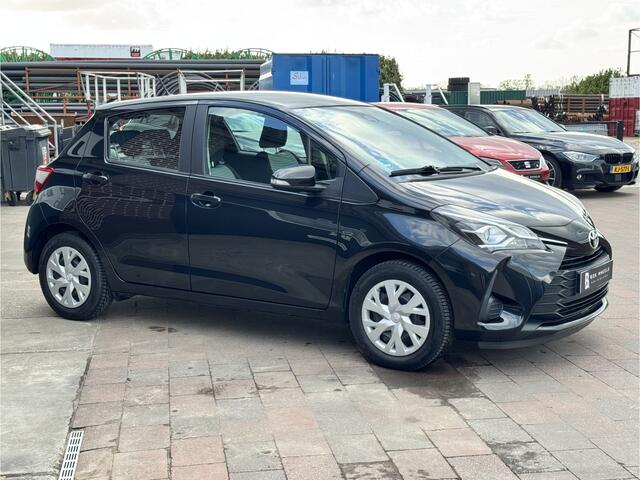 Toyota YARIS 1.0 VVT-i Energy | NAP | Trekhaak | Camera | Cruise | Allseason | Rijklaar + nieuwe apk