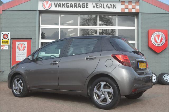 Toyota YARIS 1.5 Hybrid ....12 mnd. gar.....