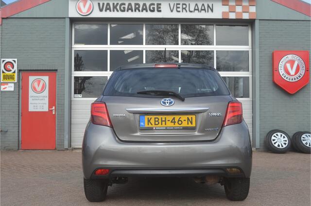 Toyota YARIS 1.5 Hybrid ....12 mnd. gar.....