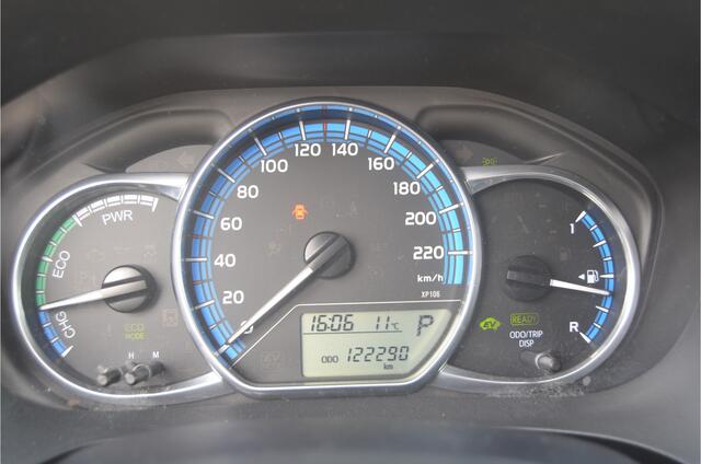 Toyota YARIS 1.5 Hybrid ....12 mnd. gar.....