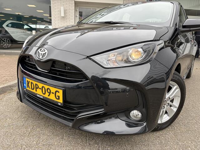 Toyota YARIS 1.5 Hybrid 115 Active Plus | Sensoren V/A | Stuur+stoelverwarmin