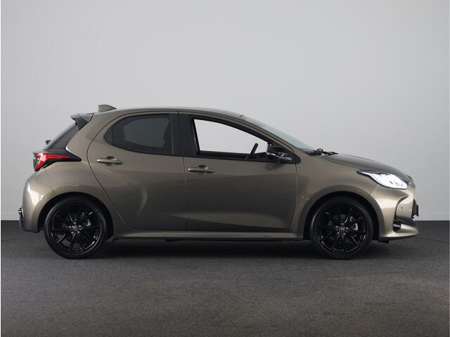 Toyota YARIS 1.5 Hybrid Executive | Trekhaak | PDC | JBL Audio | Panoramadak |