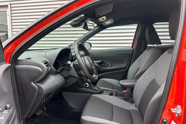 Toyota YARIS Cross 1.5 Hybrid Spicy Edition Bi-Tone
