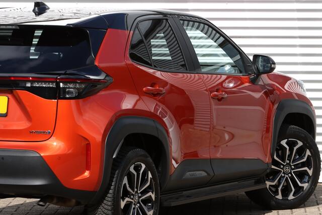 Toyota YARIS Cross 1.5 Hybrid Spicy Edition Bi-Tone