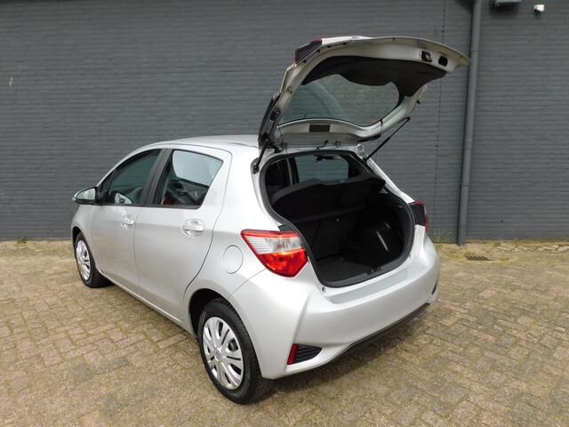 Toyota YARIS 1.5 VVT-i Aspiration TOPSTAAT! CAMERA! BLUETOOTH! NAVI! CLIMA! CRUISE!