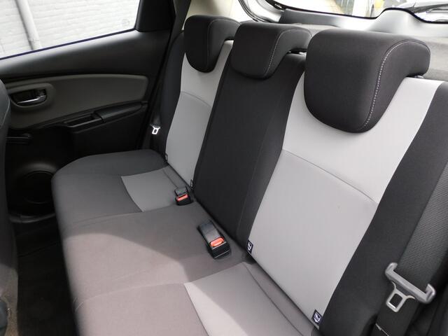 Toyota YARIS 1.5 VVT-i Aspiration TOPSTAAT! CAMERA! BLUETOOTH! NAVI! CLIMA! CRUISE!