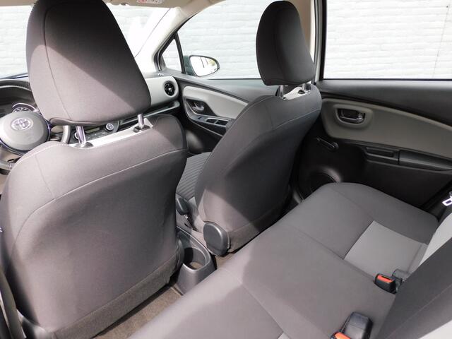 Toyota YARIS 1.5 VVT-i Aspiration TOPSTAAT! CAMERA! BLUETOOTH! NAVI! CLIMA! CRUISE!