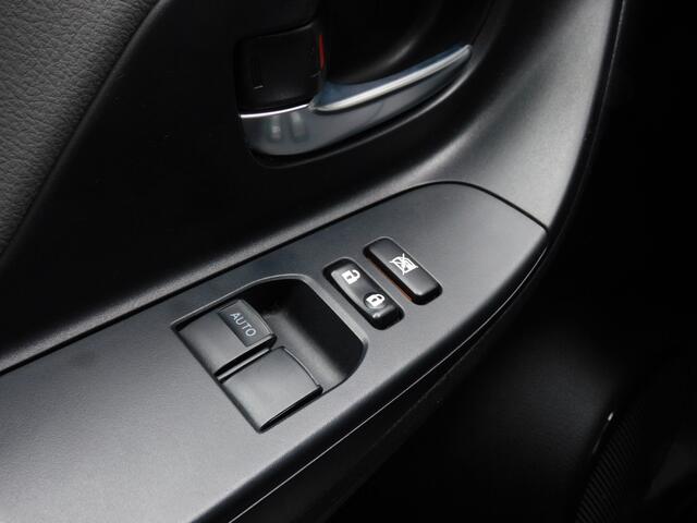 Toyota YARIS 1.5 VVT-i Aspiration TOPSTAAT! CAMERA! BLUETOOTH! NAVI! CLIMA! CRUISE!