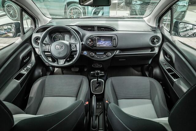 Toyota YARIS 1.5 Hybrid Executive Camera | Stoelverwarming