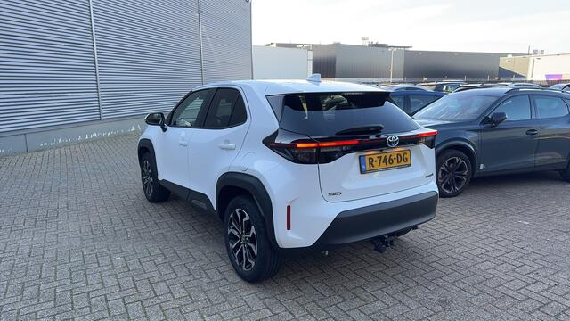 Toyota YARIS Cross 1.5 Hybrid First Edition / Navigatie / Apple Carplay / Camera