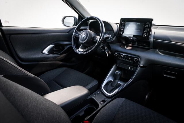 Toyota YARIS 1.5 Hybrid Active Automaat | 66.000 KM, Camera | Keyless |Clima | PDC | | Trekhaak Cruise | Navi | Carplay/Android | Regensensor |