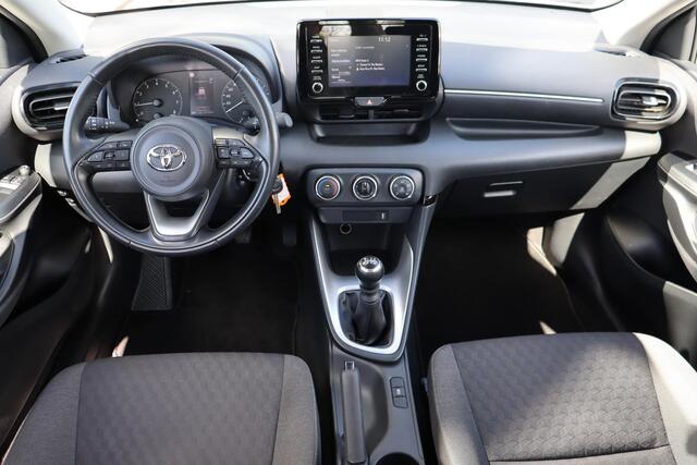 Toyota YARIS 1.5 VVT-i Active, Apple carplay, Android auto !