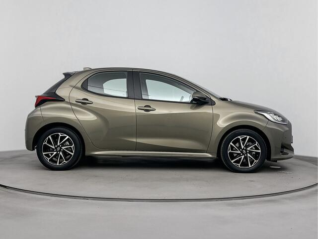 Toyota YARIS 1.5 Hybrid Dynamic | PDC | NL-Auto | Achteruitrijcamera |