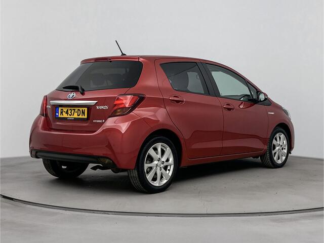 Toyota YARIS 1.5 Hybrid Dynamic | Parkeercamera | Airco | Radio |
