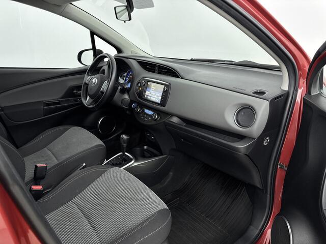 Toyota YARIS 1.5 Hybrid Dynamic | Parkeercamera | Airco | Radio |