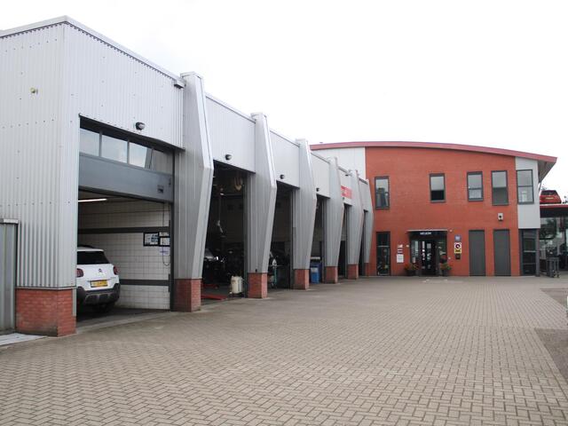 Toyota YARIS Cross 1.5 Hybrid Explore Achteruitrijcamera, Apple Carplay/Android Auto, Keyless Entry/Start, Stoelverwarmin