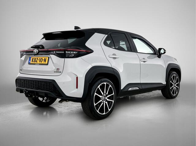 Toyota YARIS Cross 1.5 Hybrid GR Sport | Stoel en stuurwielverwarming | Dealeronderhouden | Panorama dak | Onderweg-naar-dealer