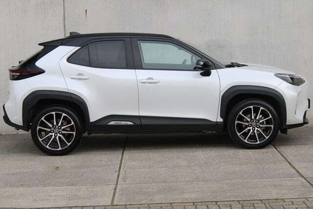 Toyota YARIS Cross 1.5 Hybrid 130 GR SPORT / ADAPT CRUISE / 360 CAMERA / PANO DAK / JBL SOUND / BI-TONE