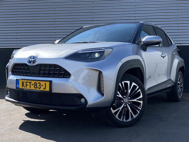 Toyota YARIS Cross 1.5 Hybrid Adventure Groot panoramadak, alarm, navigatie, Apple CarPlay/Android Auto, parkeersensoren v&a, lage KM stand, automaat!