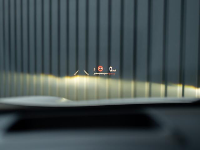 Toyota YARIS Cross 1.5 Hybrid Executive | Bi-Tone | Trekhaak | Head Up | Dodehoek Sensoren | Prijs Rijklaar!!