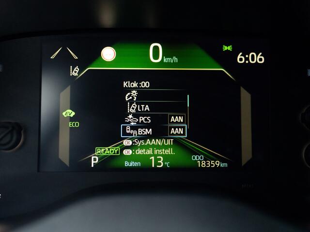 Toyota YARIS Cross 1.5 Hybrid Executive | Bi-Tone | Trekhaak | Head Up | Dodehoek Sensoren | Prijs Rijklaar!!