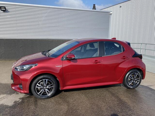 Toyota YARIS 1.5 Hybrid Active Lichtmetalen velgen + All-season banden, 1e eign. Nieuw geleverd, Navigatie, Achteruitrijcamera, Adaptieve cruise control