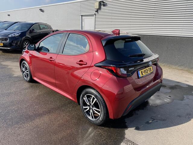 Toyota YARIS 1.5 Hybrid Active Lichtmetalen velgen + All-season banden, 1e eign. Nieuw geleverd, Navigatie, Achteruitrijcamera, Adaptieve cruise control