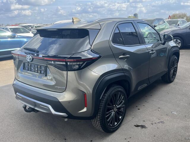 Toyota YARIS Cross 1.5 Hybrid Adventure Trekhaak, dodehoekdetectie, LMV, Stoelverwarming, Parkeersensoren, HUD, LED