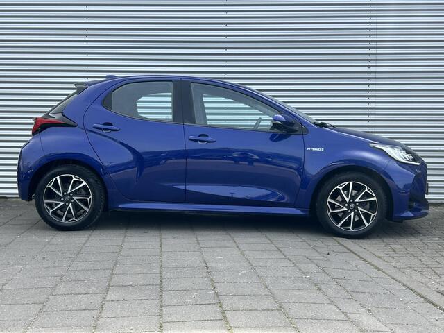 Toyota YARIS 1.5 Hybrid Dynamic | LED | CruiseControl | Navi | Camera |